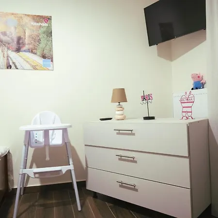 Eclectic 2br Apartment